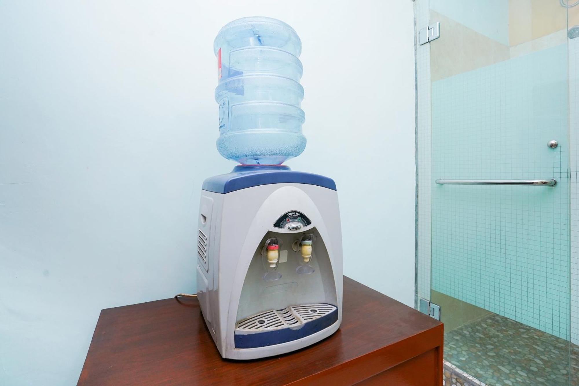 Oyo Life 2309 Kost Si Mbok Vivi Hotel Surabaya Bagian luar foto